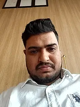 hunterkingshan online show from March 26, 2026, 6:11 am