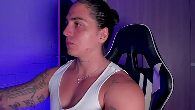 Snapshot of Cry_Duran chatting on March 2, 2026, 8:27 pm Cry Duran online show from March 2, 2026, 8:27 pm