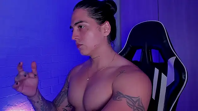 Snapshot of Cry_Duran chatting on February 1, 2026, 1:59 am Cry Duran online show from February 1, 2026, 1:59 am