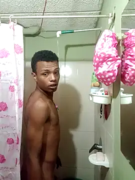 Snapshot of suckdream chatting on February 13, 2026, 3:23 pm suckdream online show from February 13, 2026, 3:23 pm