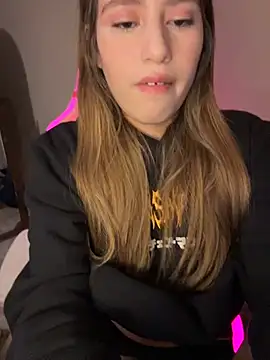 Snapshot of romyamo chatting on April 8, 2026, 3:08 am romyamo online show from April 8, 2026, 3:08 am