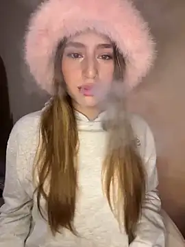 Snapshot of romyamo chatting on April 7, 2026, 12:01 am romyamo online show from April 7, 2026, 12:01 am