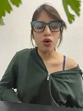 Snapshot of romyamo chatting on February 17, 2026, 1:58 am romyamo online show from February 17, 2026, 1:58 am