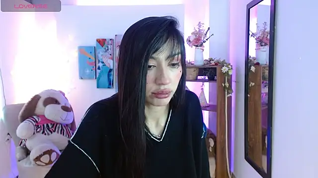 Snapshot of FIORELLA_L chatting on May 10, 2026, 12:09 pm FIORELLA L online show from May 10, 2026, 12:09 pm