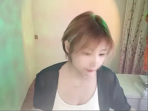 Snapshot of moo-77 chatting on May 15, 2026, 2:48 pm moo-77 online show from May 15, 2026, 2:48 pm