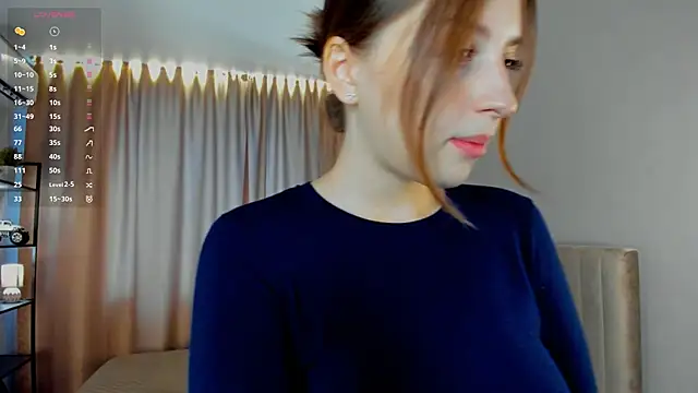 LeanneDinkle online show from February 11, 2026, 4:56 am