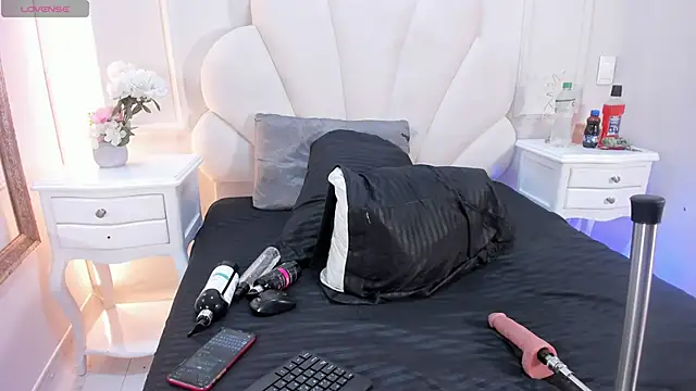 Haileysans online show from April 15, 2026, 4:18 am