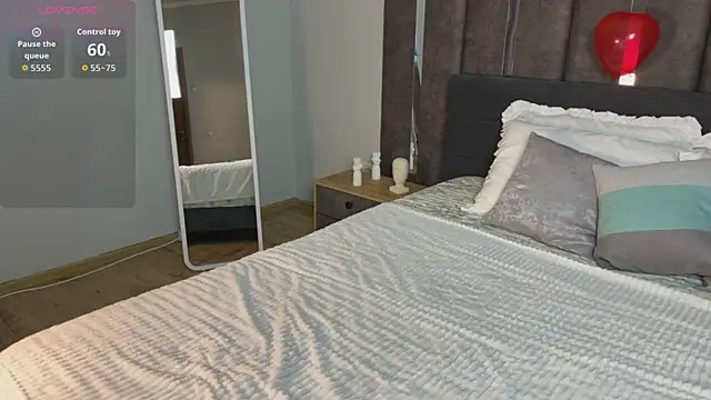 LillAlice online show from March 16, 2026, 1:02 am