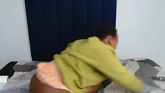 Lissa 27 online show from February 16, 2026, 11:46 pm