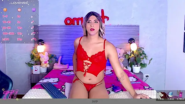 Snapshot of Sophia_Valentina chatting on May 17, 2026, 5:18 am Sophia Valentina online show from May 17, 2026, 5:18 am