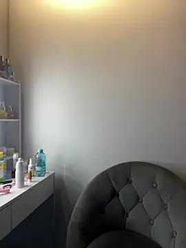 Snapshot of Just-Lilly chatting on April 28, 2026, 5:17 pm Just-Lilly online show from April 28, 2026, 5:17 pm