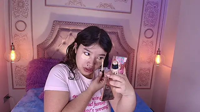 Snapshot of Honny_Blaice_ chatting on March 7, 2026, 12:21 pm Honny Blaice online show from March 7, 2026, 12:21 pm