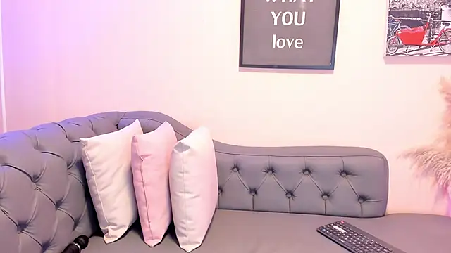 Alison bellee online show from February 25, 2026, 6:19 pm