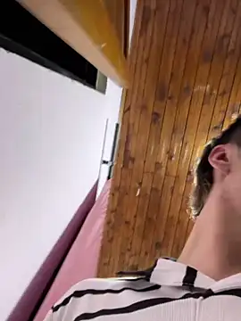 Snapshot of AlexanderCollman2 chatting on April 9, 2026, 8:53 am AlexanderCollman2 online show from April 9, 2026, 8:53 am