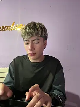 Snapshot of AlexanderCollman2 chatting on April 10, 2026, 2:29 am AlexanderCollman2 online show from April 10, 2026, 2:29 am