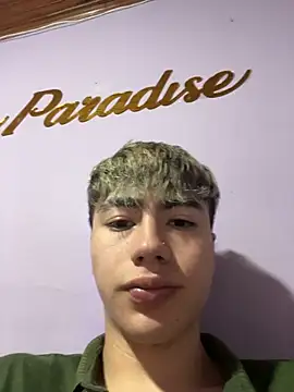 Snapshot of AlexanderCollman2 chatting on April 3, 2026, 12:06 am AlexanderCollman2 online show from April 3, 2026, 12:06 am