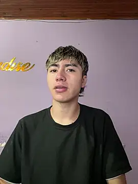 Snapshot of AlexanderCollman2 chatting on April 15, 2026, 11:27 pm AlexanderCollman2 online show from April 15, 2026, 11:27 pm