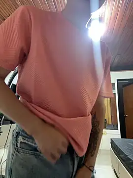 Snapshot of AlexanderCollman2 chatting on April 15, 2026, 3:01 am AlexanderCollman2 online show from April 15, 2026, 3:01 am