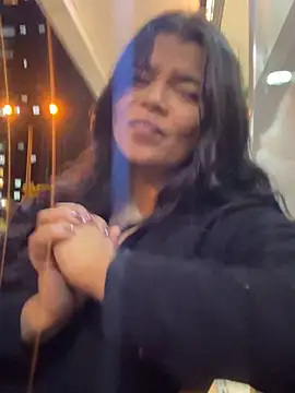 Snapshot of moonhelen chatting on March 2, 2026, 2:34 am moonhelen online show from March 2, 2026, 2:34 am