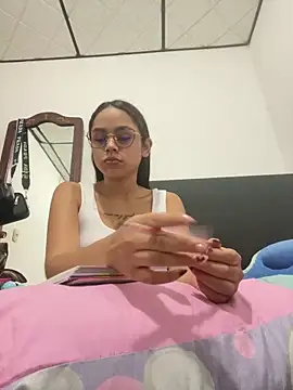 Snapshot of CarolineFyre chatting on April 24, 2026, 12:45 am CarolineFyre online show from April 24, 2026, 12:45 am