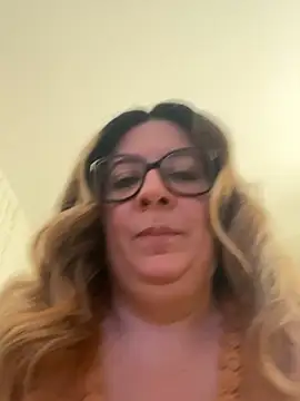 Snapshot of JasmineGlow7 chatting on March 2, 2026, 1:40 pm JasmineGlow7 online show from March 2, 2026, 1:40 pm