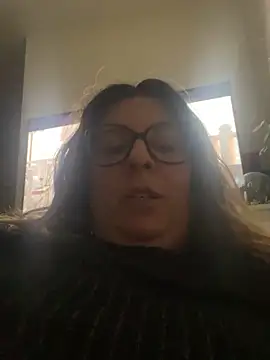 Snapshot of JasmineGlow7 chatting on May 10, 2026, 10:33 pm JasmineGlow7 online show from May 10, 2026, 10:33 pm