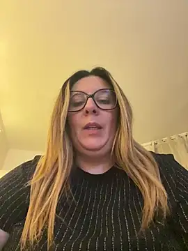 Snapshot of JasmineGlow7 chatting on March 11, 2026, 10:26 pm JasmineGlow7 online show from March 11, 2026, 10:26 pm