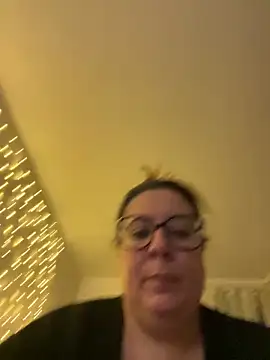 Snapshot of JasmineGlow7 chatting on March 13, 2026, 6:02 pm JasmineGlow7 online show from March 13, 2026, 6:02 pm