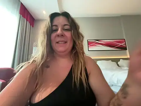 Snapshot of JasmineGlow7 chatting on February 16, 2026, 11:09 am JasmineGlow7 online show from February 16, 2026, 11:09 am