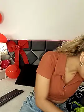  Giorgiina  online show from February 12, 2026, 12:16 pm