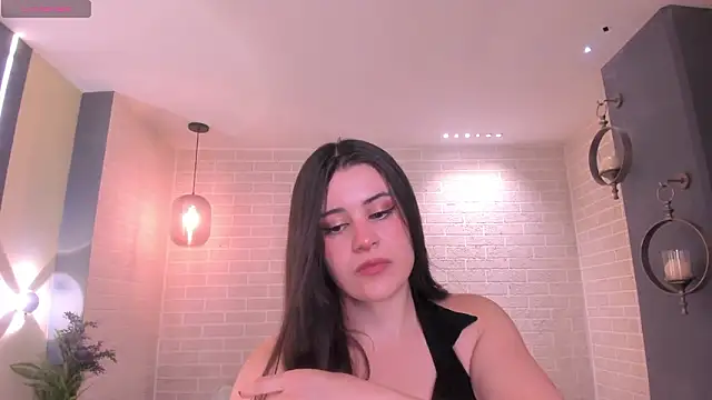 Snapshot of DemiNova chatting on March 6, 2026, 10:43 am DemiNova online show from March 6, 2026, 10:43 am
