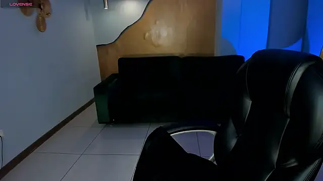 Snapshot of ScarlettRose_X chatting on April 14, 2026, 8:03 pm ScarlettRose X online show from April 14, 2026, 8:03 pm