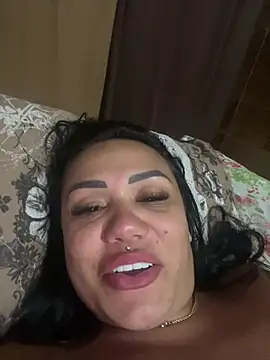 Snapshot of Deyseprado35 chatting on February 10, 2026, 8:19 pm Deyseprado35 online show from February 10, 2026, 8:19 pm