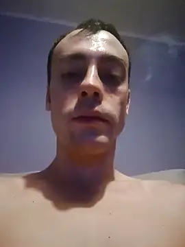 Snapshot of Miquelp123 chatting on February 1, 2026, 2:26 pm Miquelp123 online show from February 1, 2026, 2:26 pm