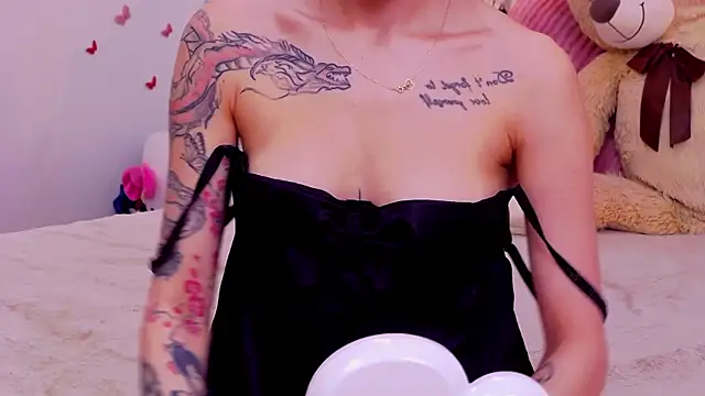 KayaRosse online show from April 8, 2026, 4:47 am