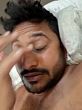 hot---boy1 online show from February 3, 2026, 12:32 am