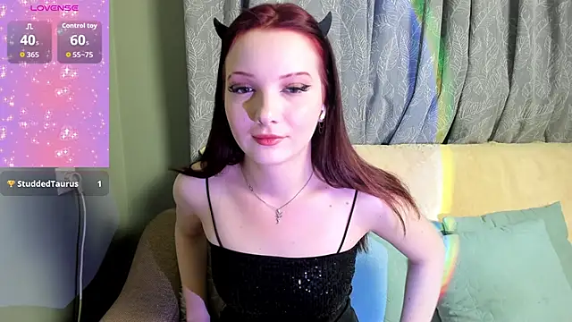 Snapshot of AuroraKane chatting on March 3, 2026, 4:14 pm AuroraKane online show from March 3, 2026, 4:14 pm