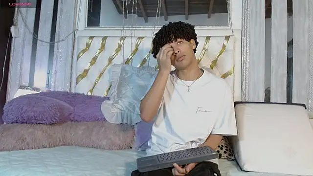 ian smith  online show from April 6, 2026, 11:44 am