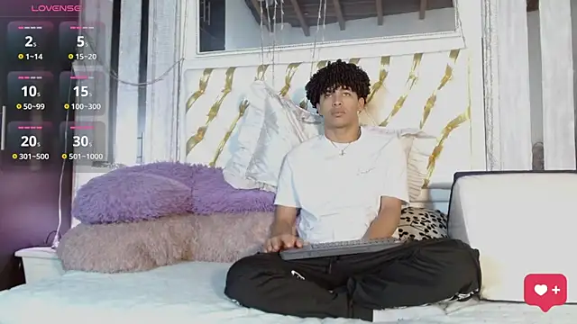 ian smith  online show from April 1, 2026, 11:44 am