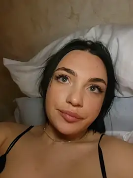 Snapshot of HotDevilGirl_ chatting on February 16, 2026, 5:11 pm HotDevilGirl online show from February 16, 2026, 5:11 pm