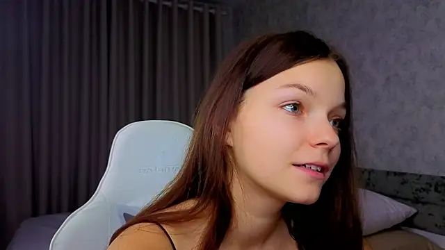 Snapshot of ElizaPizza chatting on May 31, 2026, 6:09 pm ElizaPizza online show from May 31, 2026, 6:09 pm