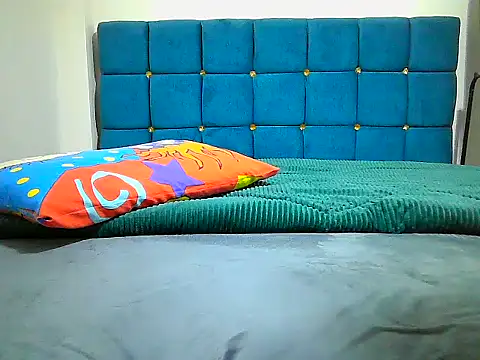 Lebo2004 online show from February 15, 2026, 7:35 pm