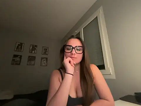 Snapshot of alixxxm7 chatting on February 10, 2026, 10:09 pm alixxxm7 online show from February 10, 2026, 10:09 pm