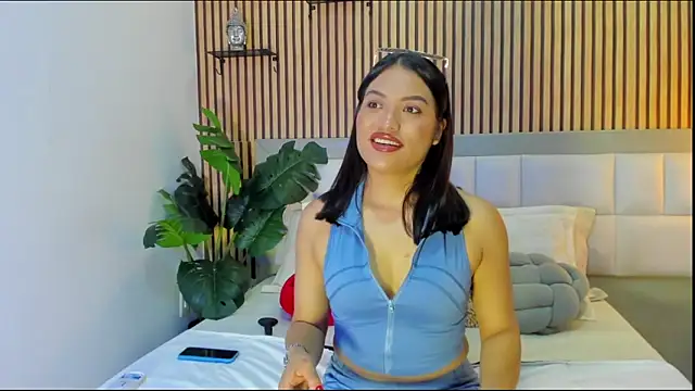 Georgia Vega online show from February 9, 2026, 7:23 pm