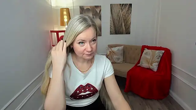 Snapshot of CharlotteKerti chatting on February 10, 2026, 11:53 am CharlotteKerti online show from February 10, 2026, 11:53 am