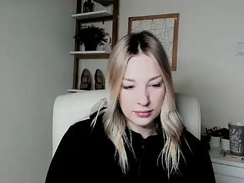 VelvetAngela online show from February 17, 2026, 6:33 am