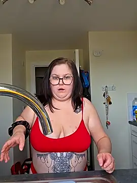 Snapshot of Tallulah-Rose-xoxo chatting on February 25, 2026, 1:11 pm Tallulah-Rose-xoxo online show from February 25, 2026, 1:11 pm