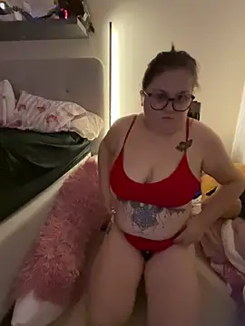 Snapshot of Tallulah-Rose-xoxo chatting on February 24, 2026, 8:53 pm Tallulah-Rose-xoxo online show from February 24, 2026, 8:53 pm