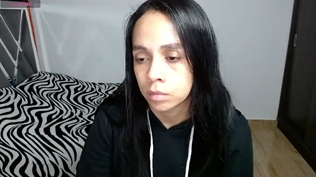 Snapshot of paula_lopez__ chatting on May 5, 2026, 12:35 am paula lopez online show from May 5, 2026, 12:35 am