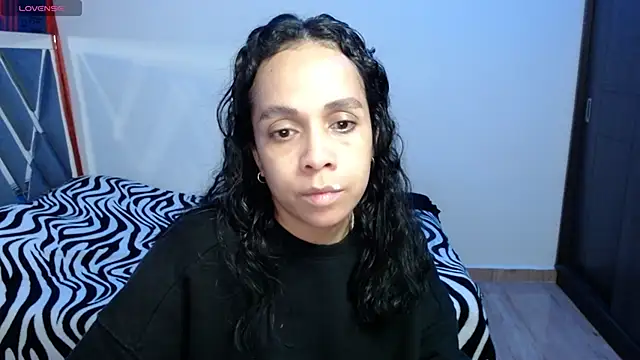 Snapshot of paula_lopez__ chatting on May 6, 2026, 10:47 pm paula lopez online show from May 6, 2026, 10:47 pm